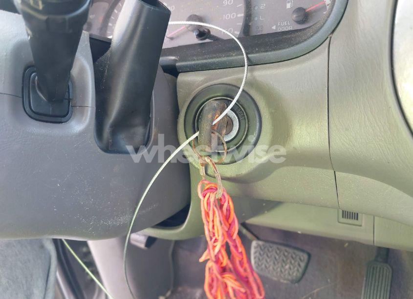 Photo 11 of 2004 Toyota Sequoia LIMITED V8 (VIN 5TDBT48A34S212110)