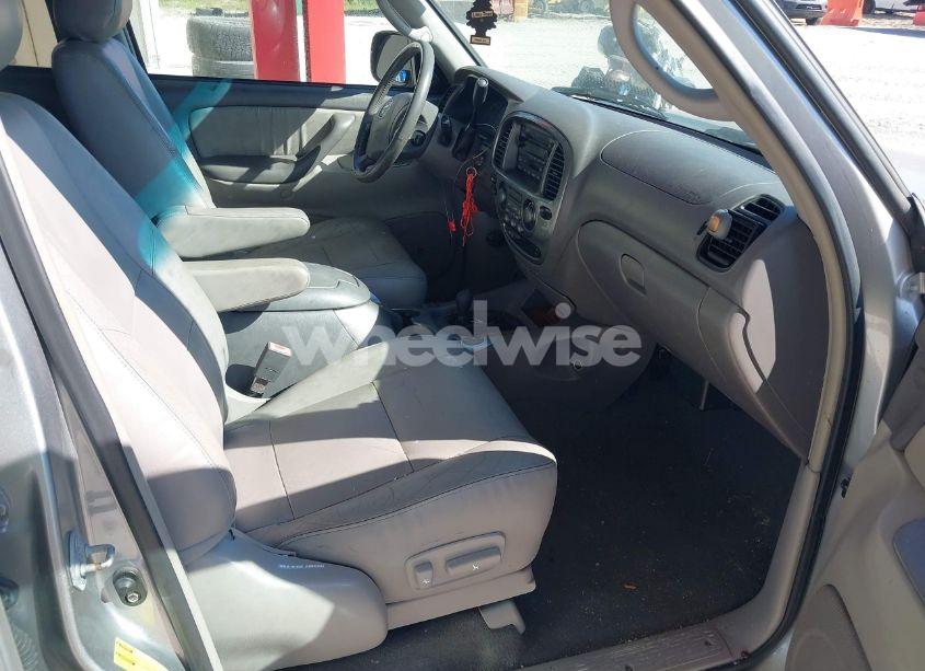 Photo 5 of 2004 Toyota Sequoia LIMITED V8 (VIN 5TDBT48A34S212110)