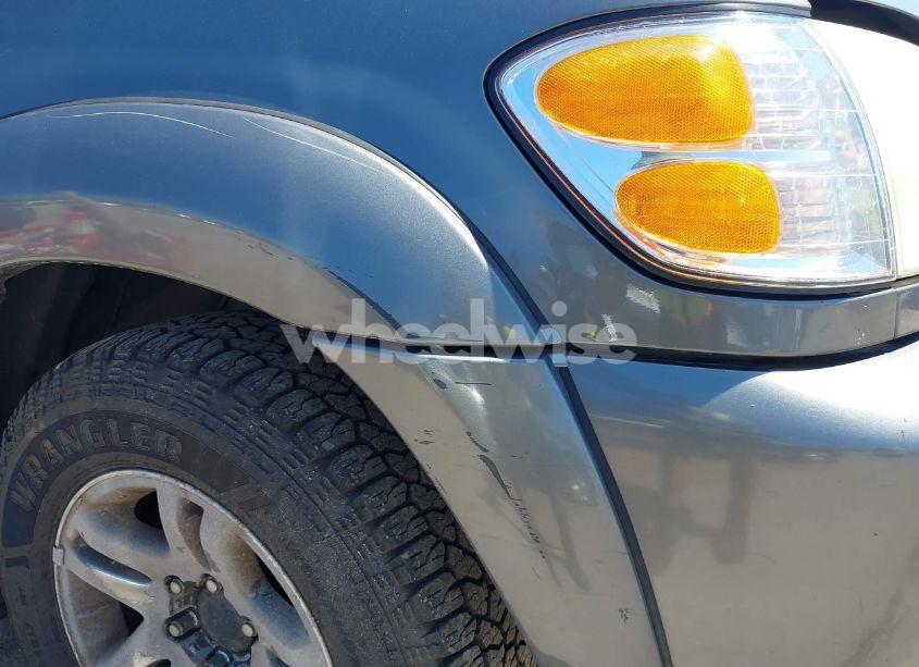 Photo 6 of 2004 Toyota Sequoia LIMITED V8 (VIN 5TDBT48A34S219834)