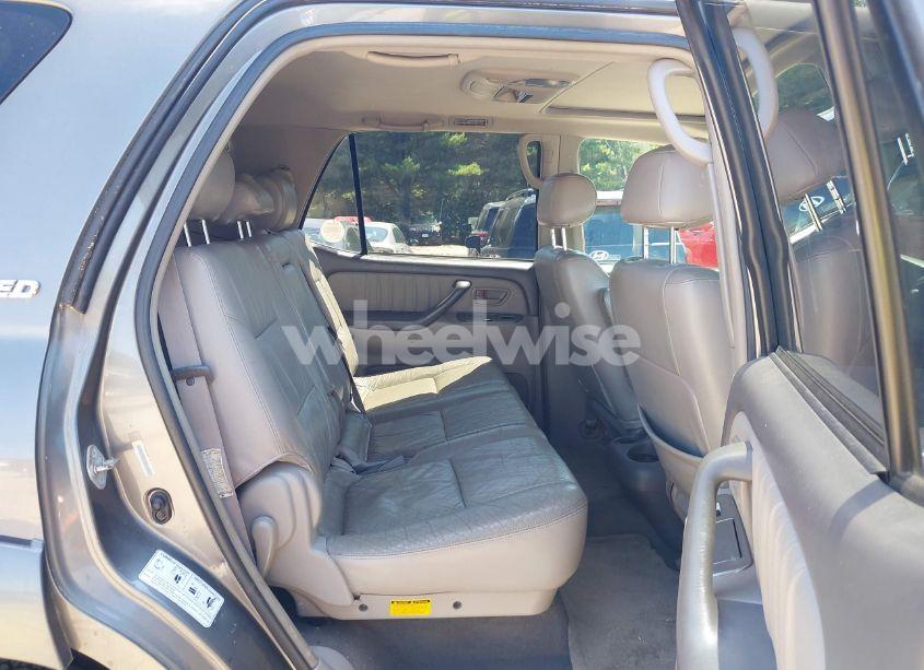 Photo 8 of 2004 Toyota Sequoia LIMITED V8 (VIN 5TDBT48A34S219834)