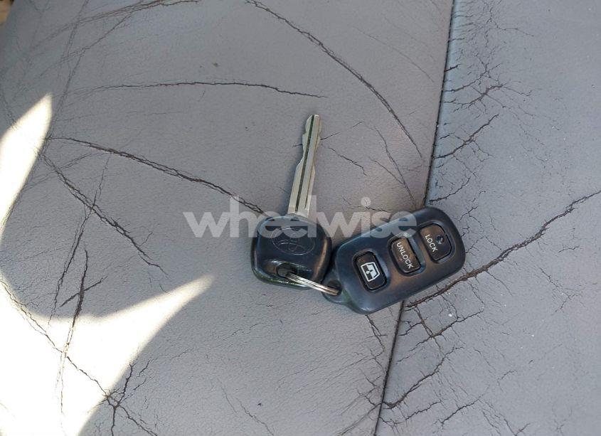 Photo 11 of 2004 Toyota Sequoia LIMITED V8 (VIN 5TDBT48A34S228081)