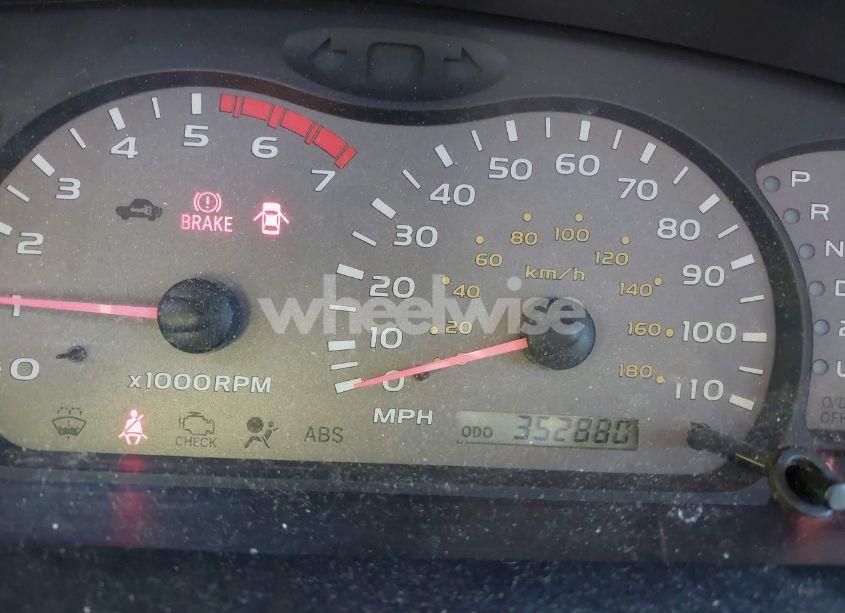 Photo 7 of 2004 Toyota Sequoia LIMITED V8 (VIN 5TDBT48A34S228081)