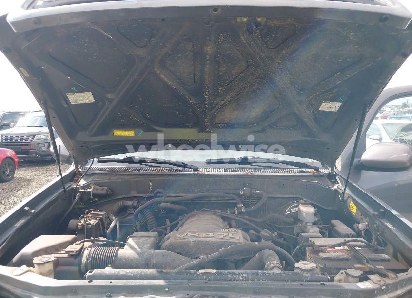 Photo 10 of 2004 Toyota Sequoia LIMITED V8 (VIN 5TDBT48A34S230459)