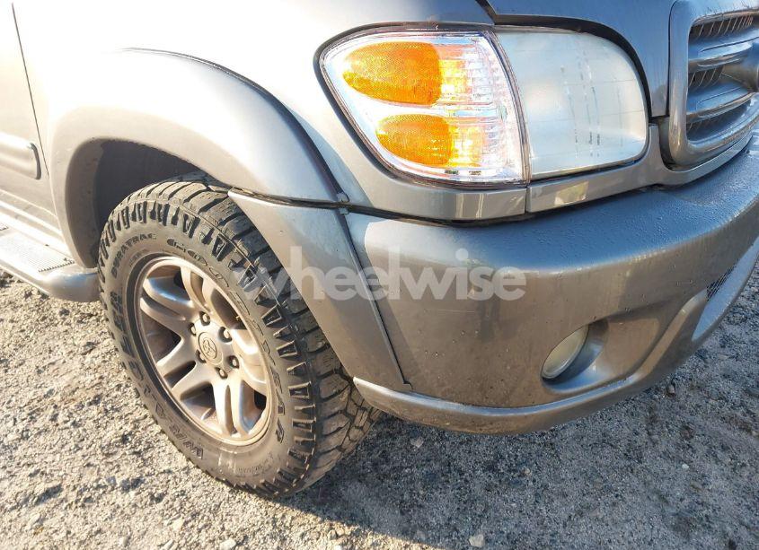 Photo 12 of 2004 Toyota Sequoia LIMITED V8 (VIN 5TDBT48A34S233460)