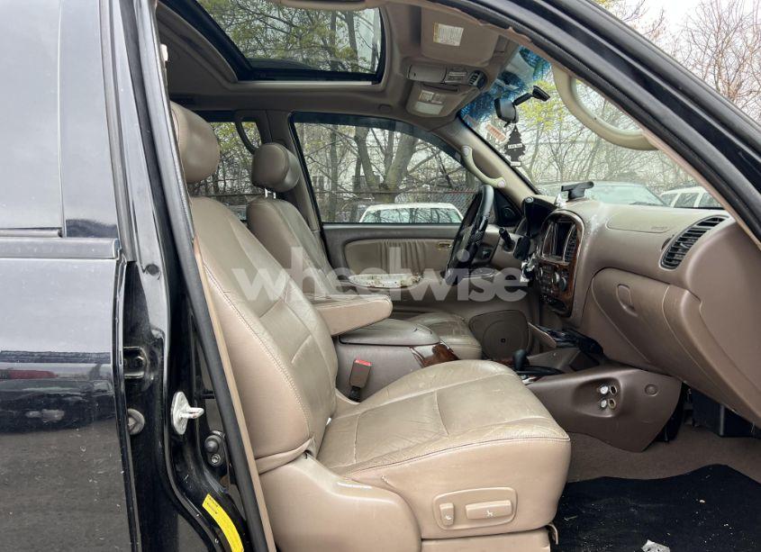 Photo 5 of 2001 Toyota Sequoia LIMITED (VIN 5TDBT48A41S012414)