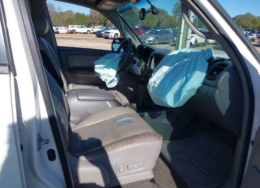 Photo 5 of 2001 Toyota Sequoia LIMITED V8 (VIN 5TDBT48A41S027320)