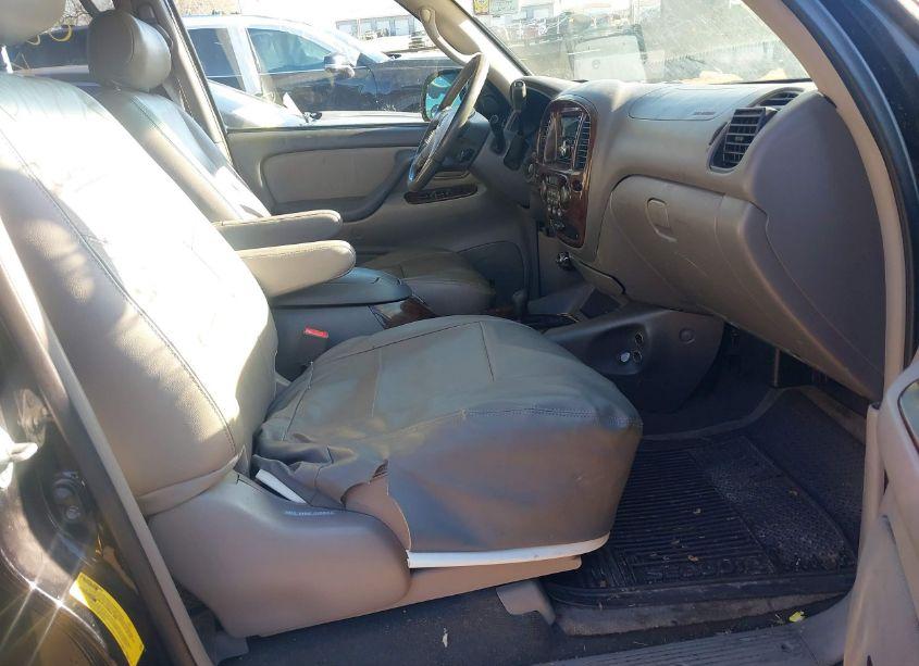 Photo 5 of 2002 Toyota Sequoia LIMITED V8 (VIN 5TDBT48A42S082559)