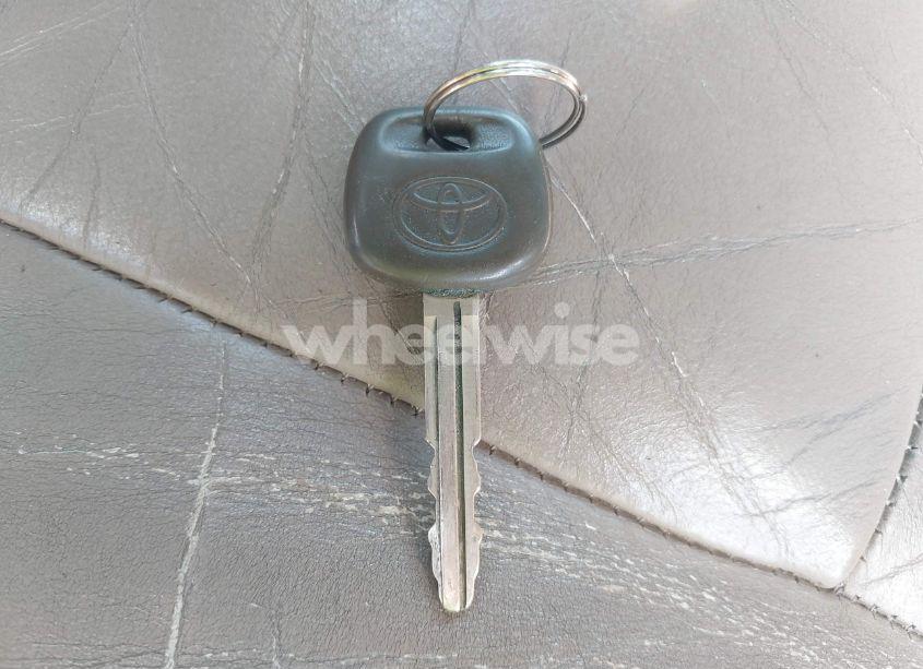 Photo 11 of 2003 Toyota Sequoia LIMITED V8 (VIN 5TDBT48A43S183862)