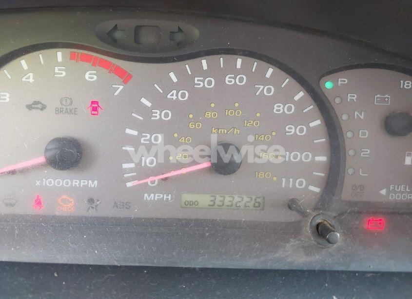 Photo 7 of 2004 Toyota Sequoia LIMITED V8 (VIN 5TDBT48A44S223892)