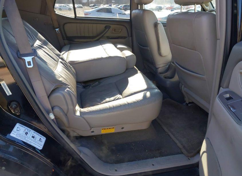 Photo 8 of 2004 Toyota Sequoia LIMITED V8 (VIN 5TDBT48A44S224895)