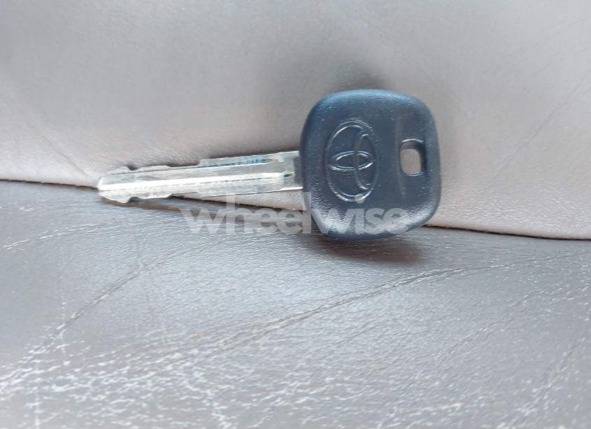 Photo 11 of 2002 Toyota Sequoia LIMITED (VIN 5TDBT48A52S060263)