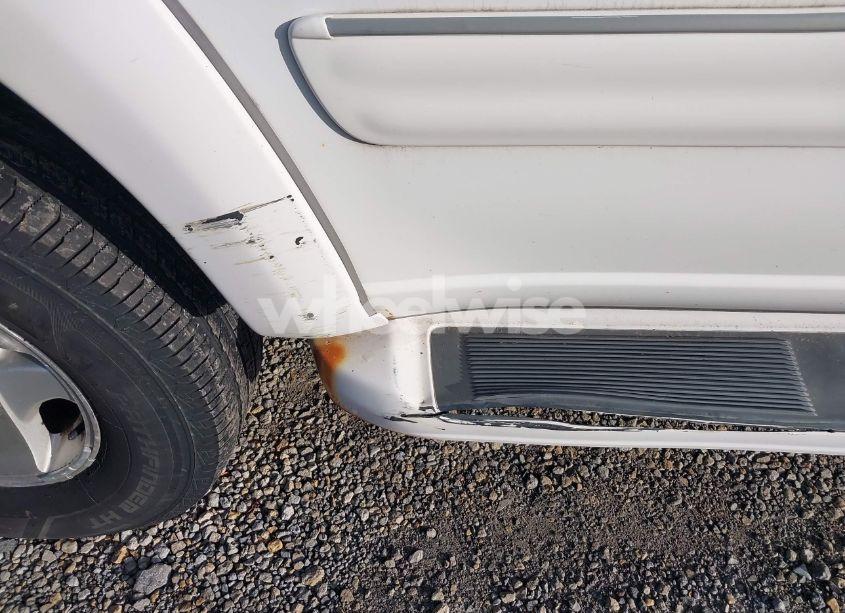 Photo 12 of 2002 Toyota Sequoia LIMITED V8 (VIN 5TDBT48A52S070095)