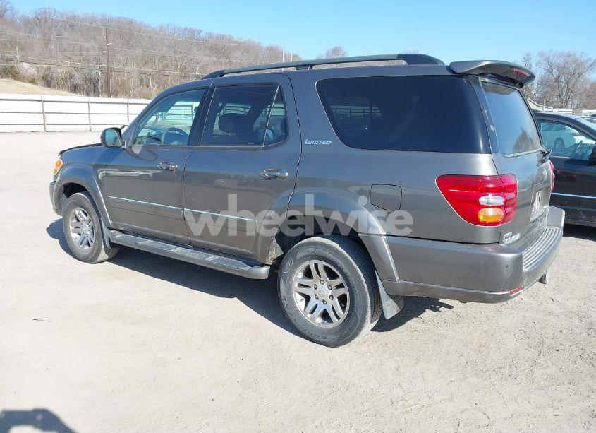Photo 3 of 2004 Toyota Sequoia LIMITED V8 (VIN 5TDBT48A54S225327)