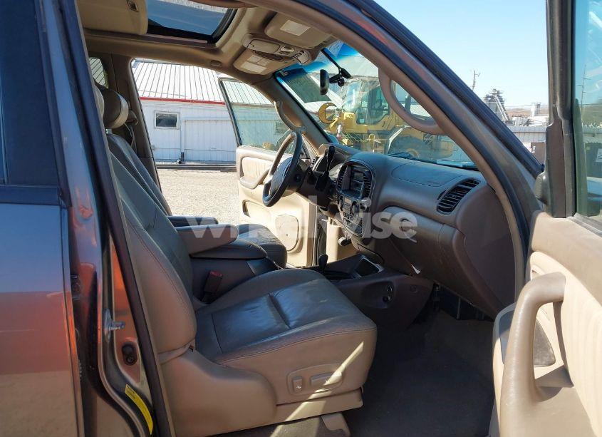 Photo 5 of 2004 Toyota Sequoia LIMITED V8 (VIN 5TDBT48A54S225327)