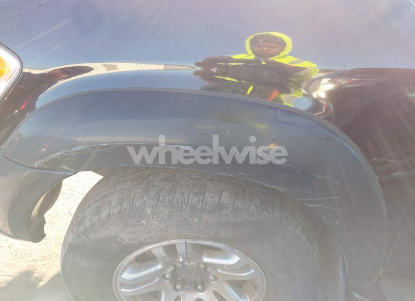 Photo 11 of 2004 Toyota Sequoia LIMITED V8 (VIN 5TDBT48A54S229281)