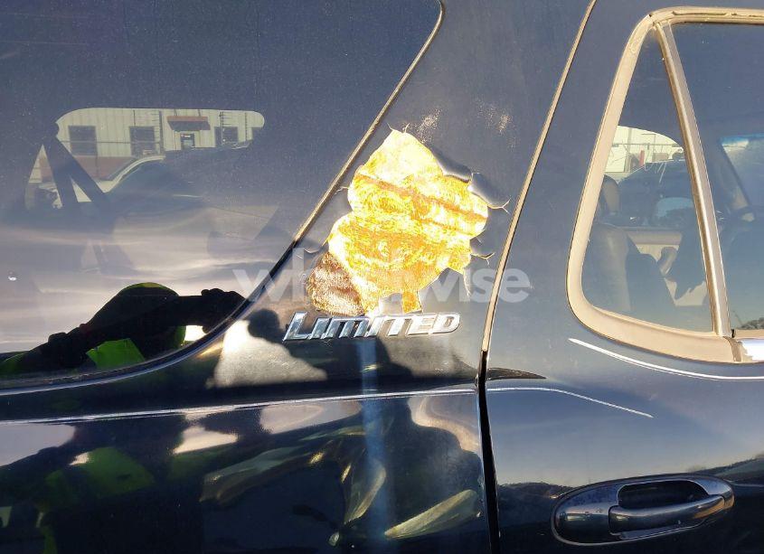 Photo 6 of 2004 Toyota Sequoia LIMITED V8 (VIN 5TDBT48A54S229281)