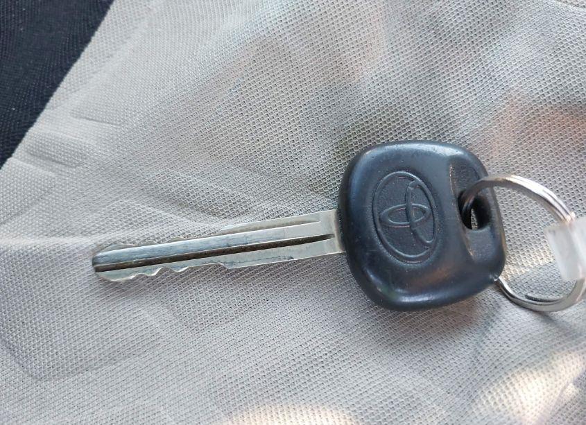 Photo 11 of 2001 Toyota Sequoia LIMITED V8 (VIN 5TDBT48A61S007487)