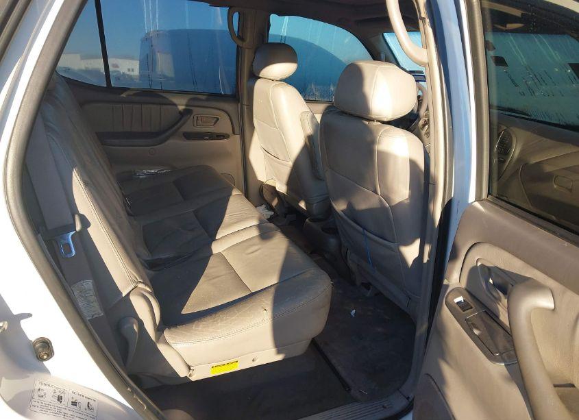 Photo 8 of 2002 Toyota Sequoia LIMITED V8 (VIN 5TDBT48A62S075581)