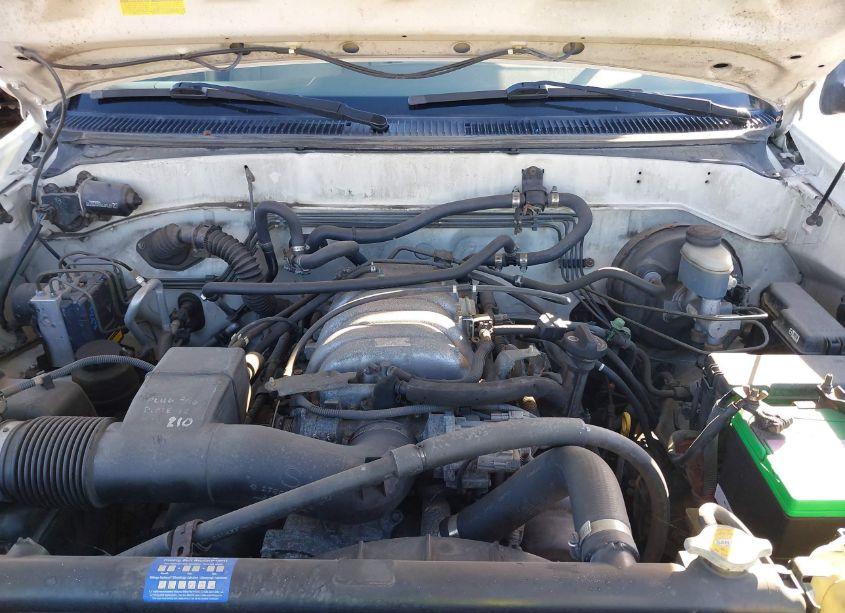 Photo 10 of 2002 Toyota Sequoia LIMITED V8 (VIN 5TDBT48A62S097824)