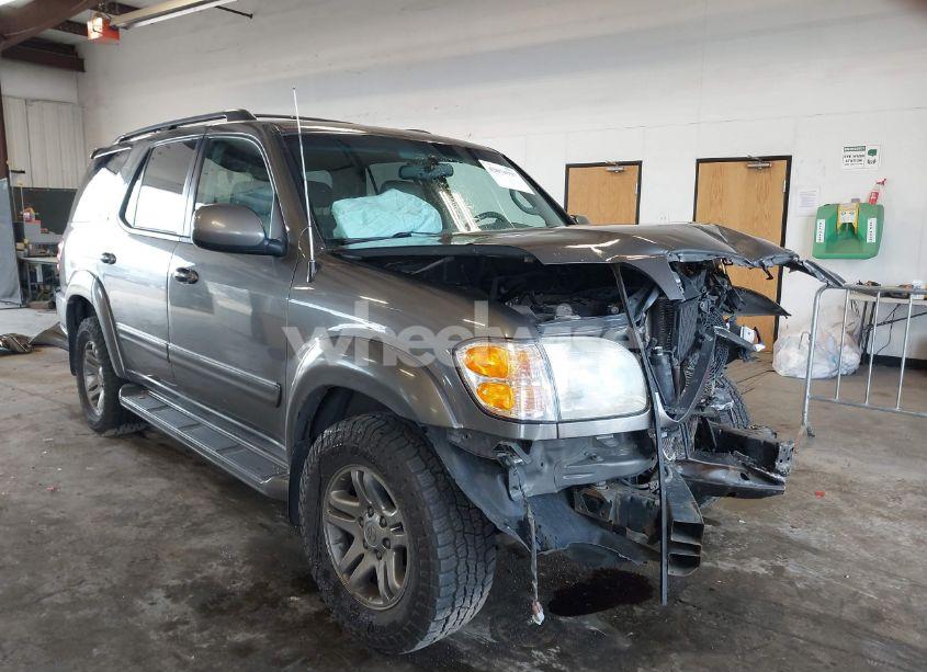 2003 Toyota Sequoia LIMITED V8 (VIN 5TDBT48A63S180784) main photo