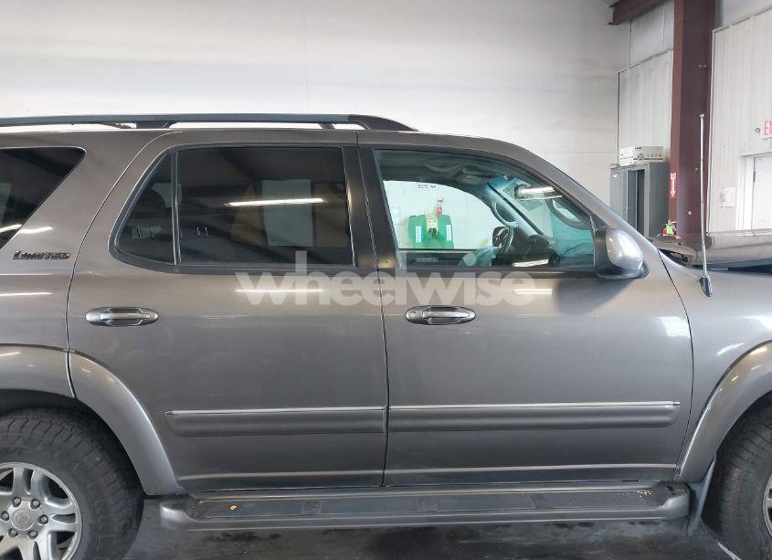 Photo 14 of 2003 Toyota Sequoia LIMITED V8 (VIN 5TDBT48A63S180784)
