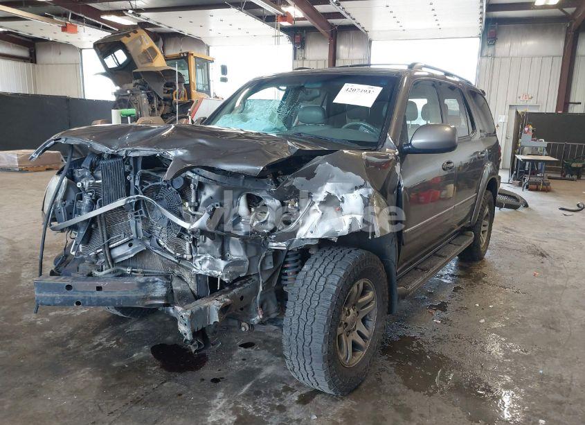 Photo 2 of 2003 Toyota Sequoia LIMITED V8 (VIN 5TDBT48A63S180784)