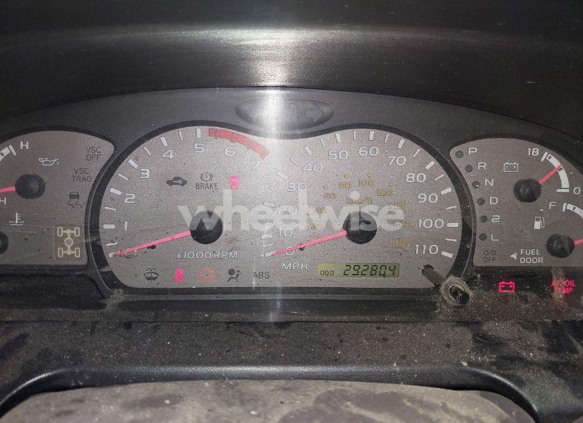 Photo 7 of 2001 Toyota Sequoia LIMITED V8 (VIN 5TDBT48A71S021849)