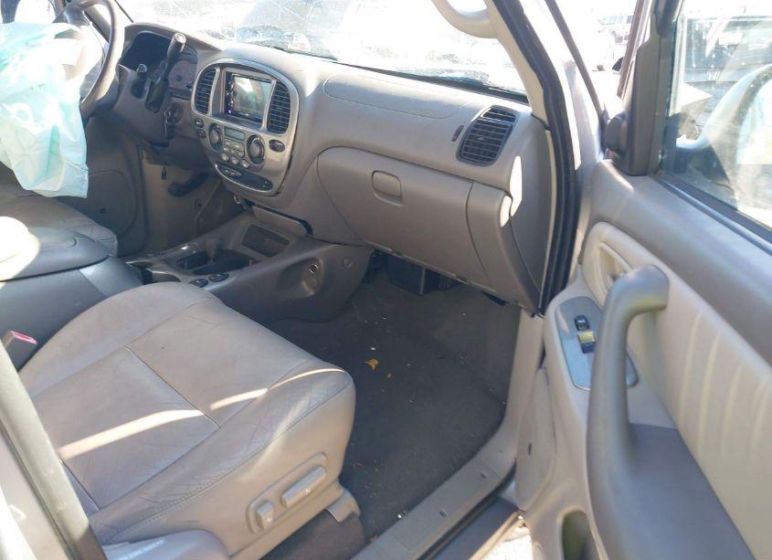 Photo 5 of 2001 Toyota Sequoia LIMITED V8 (VIN 5TDBT48A71S040045)