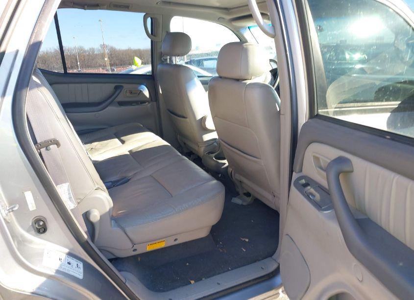 Photo 8 of 2001 Toyota Sequoia LIMITED V8 (VIN 5TDBT48A71S040045)