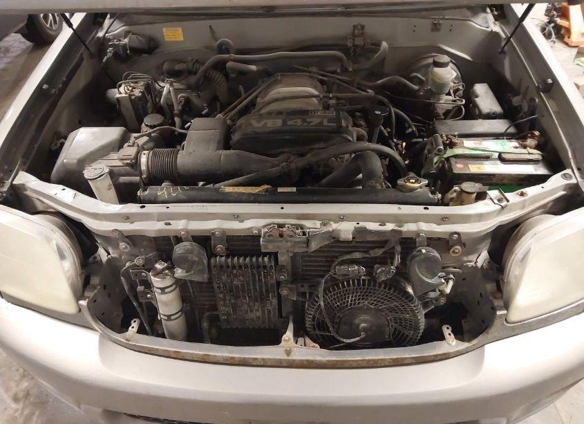 Photo 10 of 2002 Toyota Sequoia LIMITED V8 (VIN 5TDBT48A72S079090)