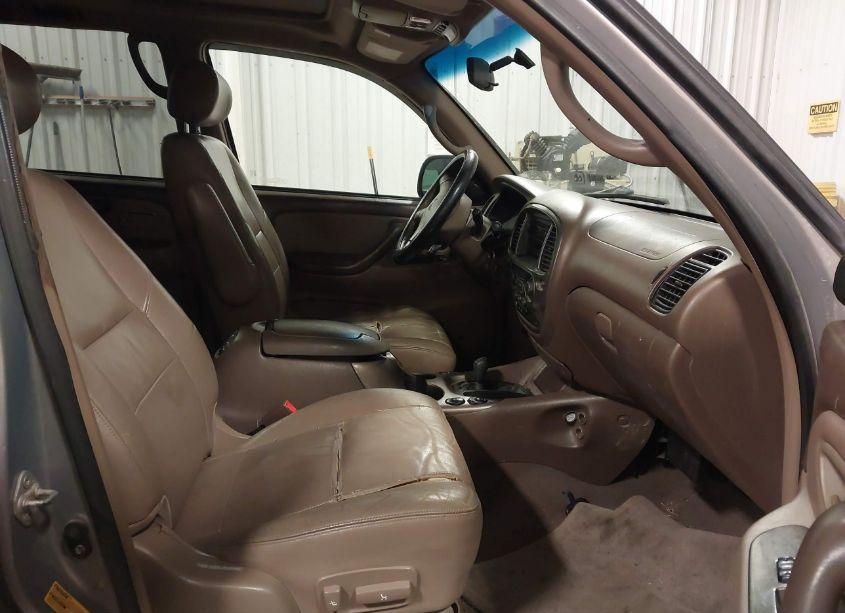 Photo 5 of 2002 Toyota Sequoia LIMITED V8 (VIN 5TDBT48A72S079090)