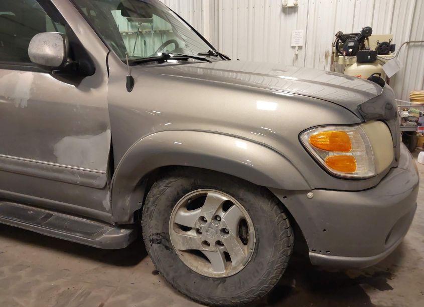 Photo 6 of 2002 Toyota Sequoia LIMITED V8 (VIN 5TDBT48A72S079090)