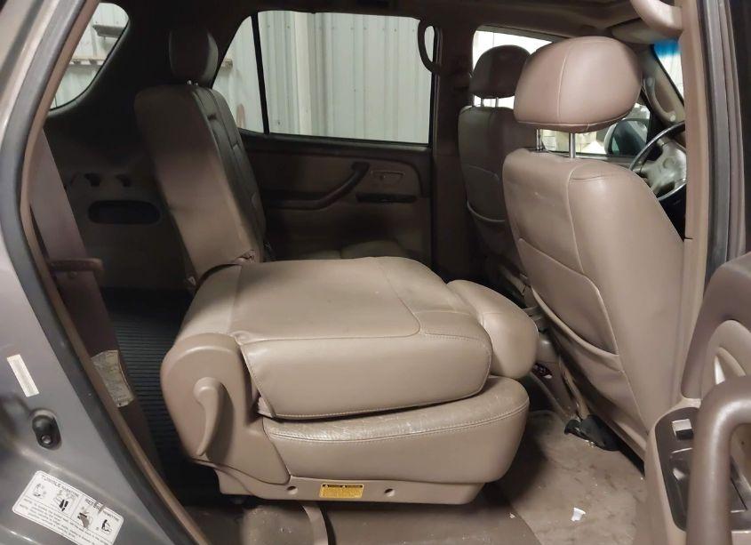 Photo 8 of 2002 Toyota Sequoia LIMITED V8 (VIN 5TDBT48A72S079090)