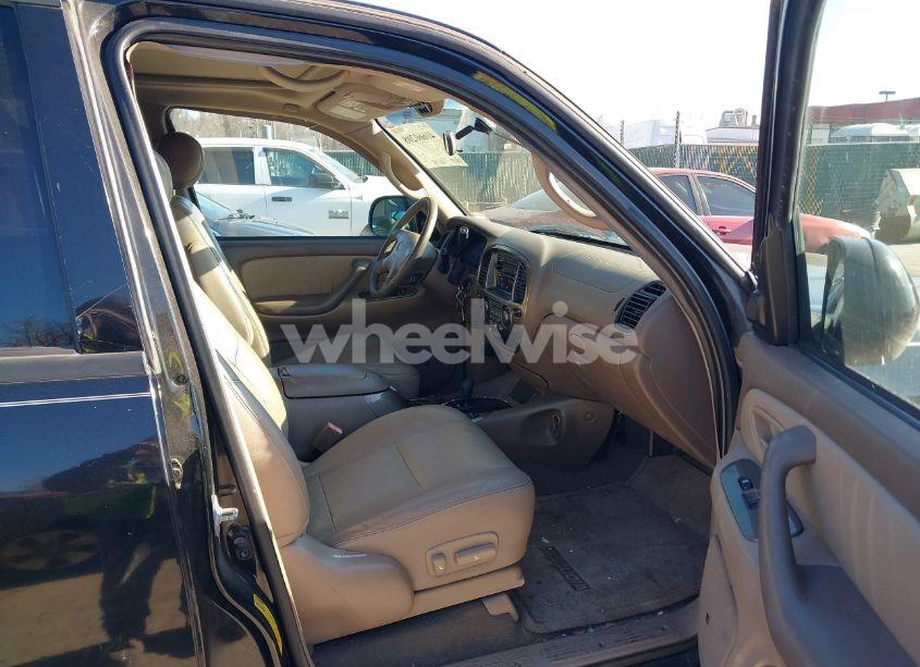 Photo 5 of 2002 Toyota Sequoia LIMITED V8 (VIN 5TDBT48A72S119796)