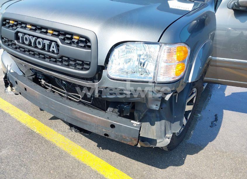 Photo 13 of 2003 Toyota Sequoia LIMITED V8 (VIN 5TDBT48A73S178820)