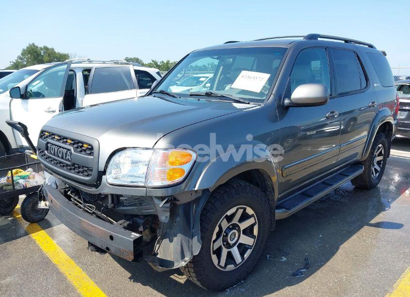 Photo 2 of 2003 Toyota Sequoia LIMITED V8 (VIN 5TDBT48A73S178820)