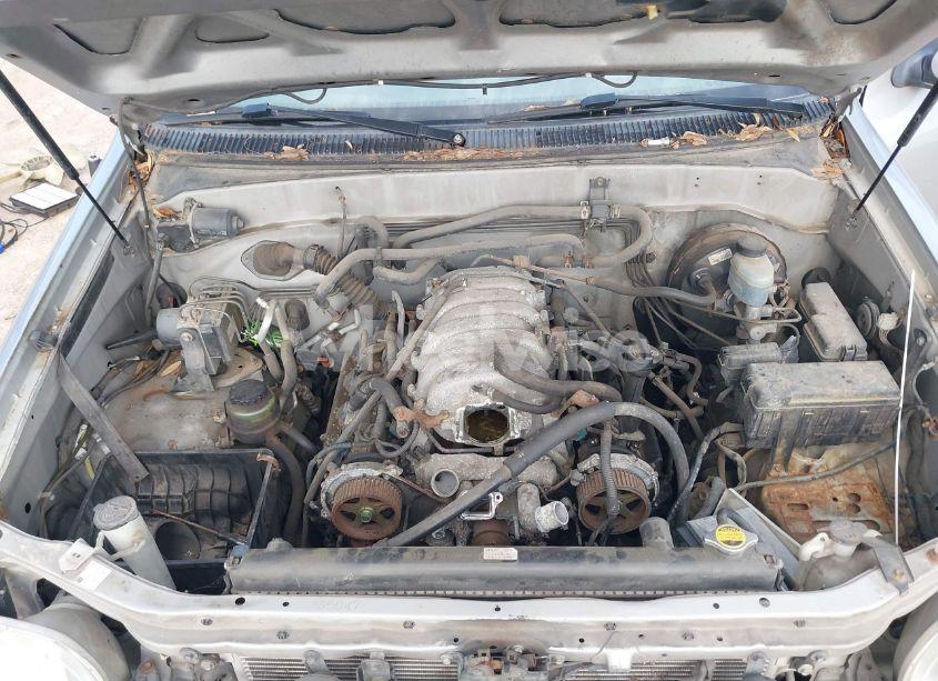 Photo 10 of 2003 Toyota Sequoia LIMITED V8 (VIN 5TDBT48A73S199716)