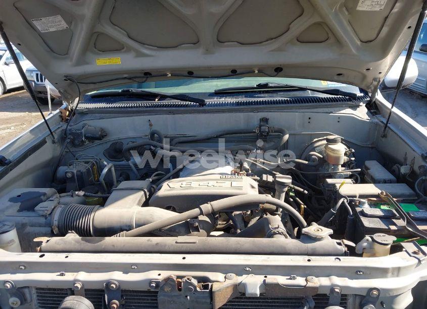 Photo 10 of 2004 Toyota Sequoia LIMITED V8 (VIN 5TDBT48A74S213549)