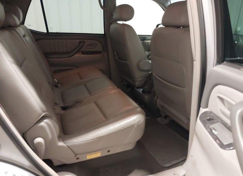 Photo 8 of 2004 Toyota Sequoia LIMITED V8 (VIN 5TDBT48A74S229444)