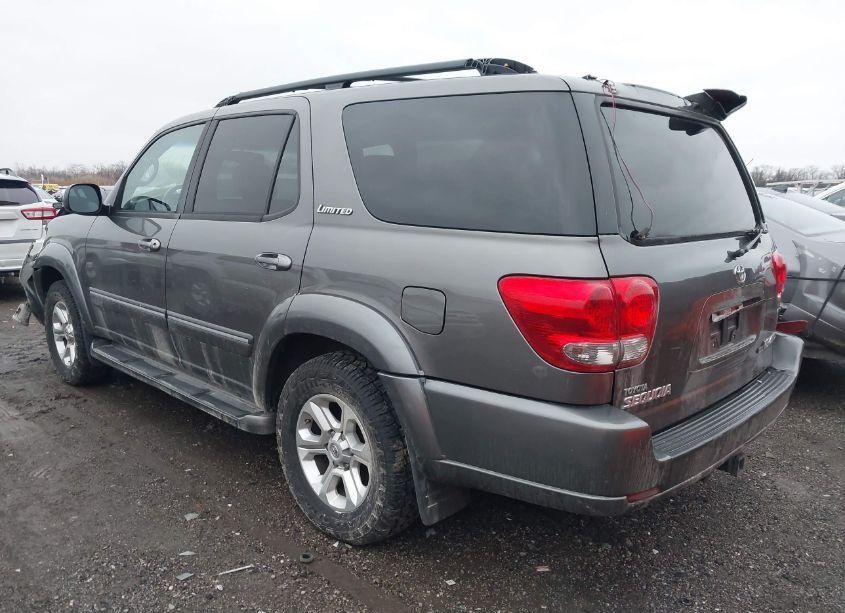 Photo 3 of 2005 Toyota Sequoia LIMITED V8 (VIN 5TDBT48A75S236444)