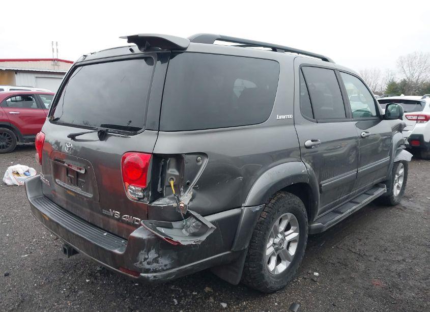 Photo 4 of 2005 Toyota Sequoia LIMITED V8 (VIN 5TDBT48A75S236444)