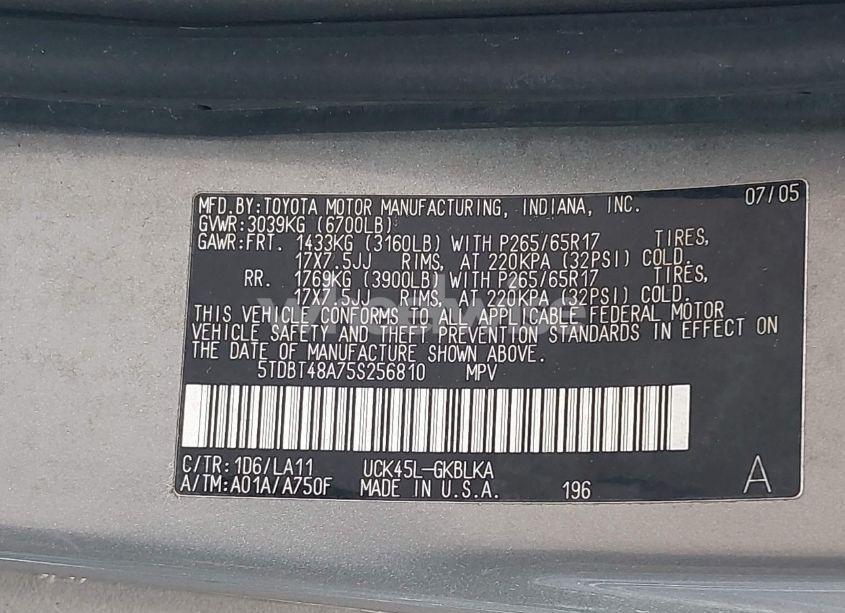 Photo 9 of 2005 Toyota Sequoia LIMITED V8 (VIN 5TDBT48A75S256810)