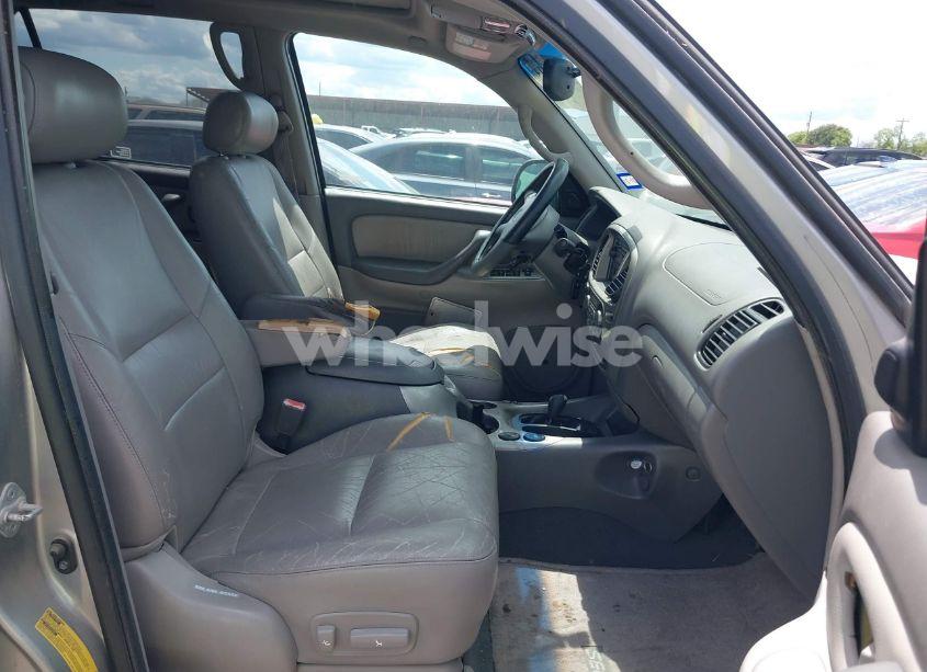 Photo 5 of 2001 Toyota Sequoia LIMITED V8 (VIN 5TDBT48A81S018913)