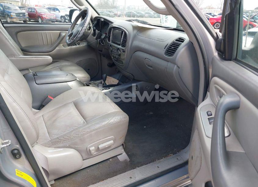 Photo 5 of 2002 Toyota Sequoia LIMITED V8 (VIN 5TDBT48A82S058278)