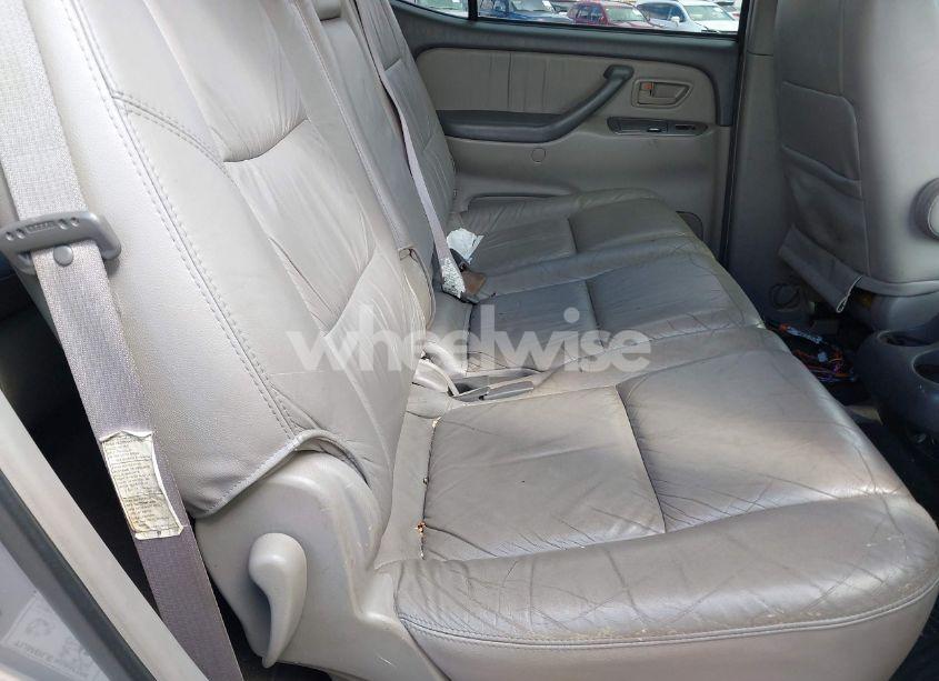 Photo 8 of 2002 Toyota Sequoia LIMITED V8 (VIN 5TDBT48A82S058278)