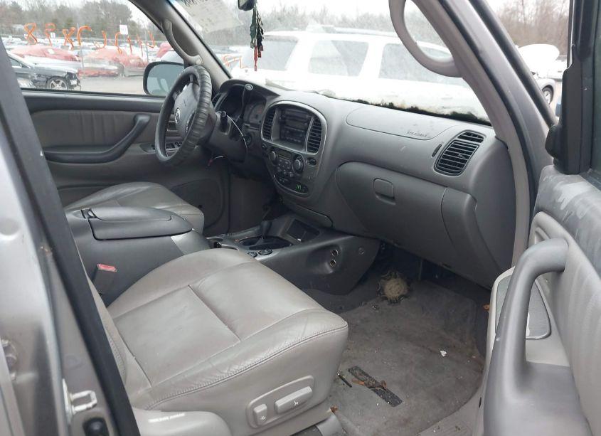 Photo 5 of 2003 Toyota Sequoia LIMITED (VIN 5TDBT48A83S179944)