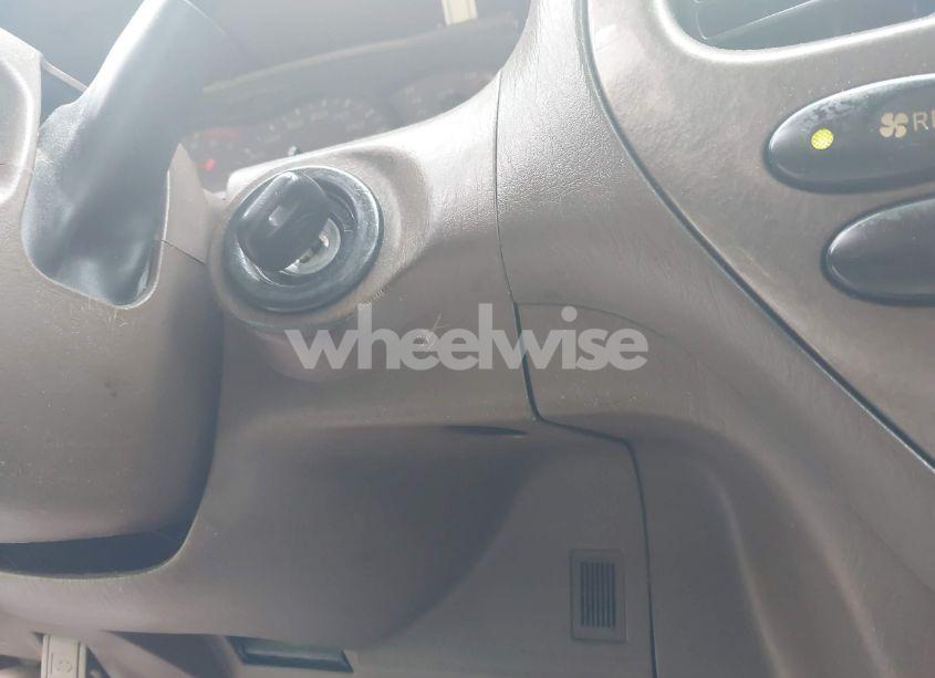 Photo 11 of 2003 Toyota Sequoia LIMITED V8 (VIN 5TDBT48A83S185632)