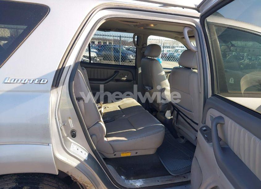 Photo 8 of 2004 Toyota Sequoia LIMITED V8 (VIN 5TDBT48A84S230425)