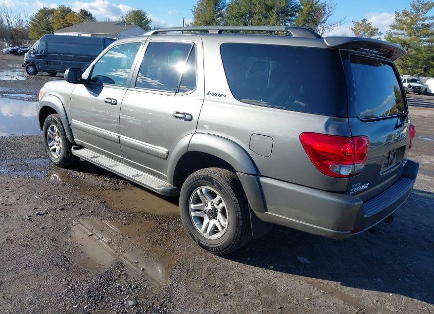 Photo 3 of 2005 Toyota Sequoia LIMITED V8 (VIN 5TDBT48A85S246397)