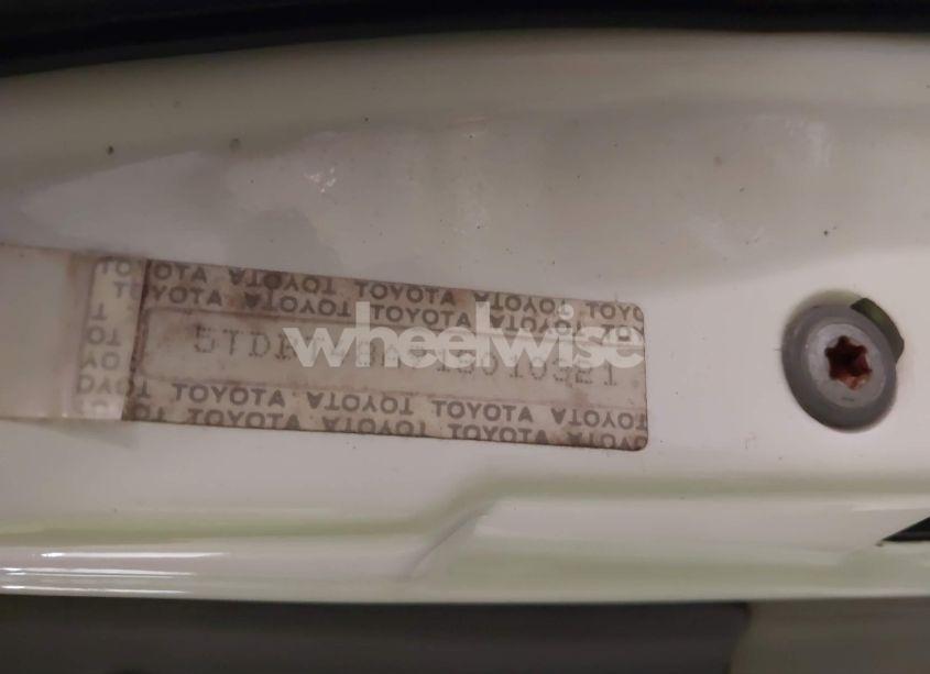 Photo 9 of 2001 Toyota Sequoia LIMITED (VIN 5TDBT48A91S010321)